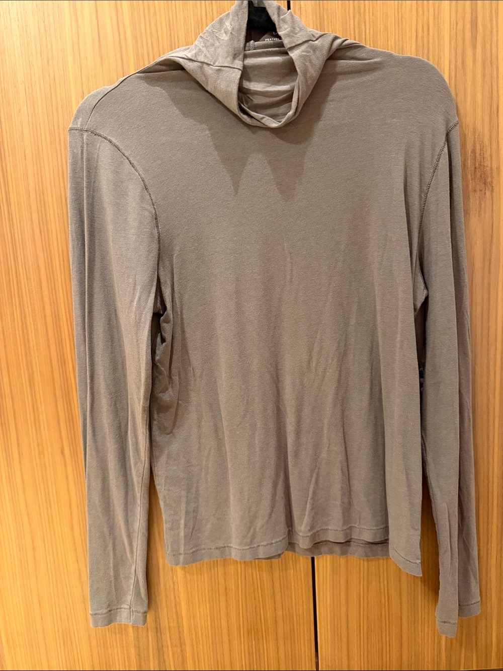GAP Women’s Long Sleeve - Gray / Brown